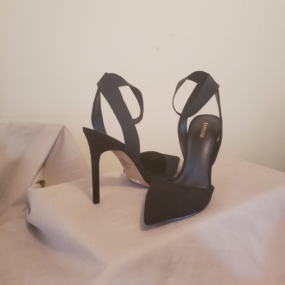 NEW Express Ankle Strap Pump - Picture 2 of 3